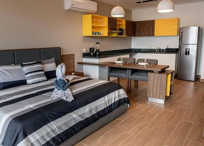 Hotel Yellow