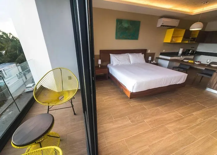 Yellow Hotel Playa del Carmen