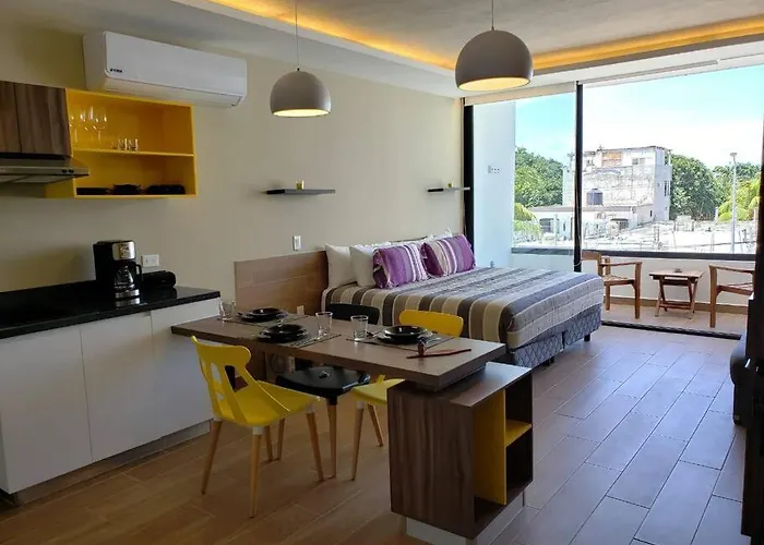 Yellow Hotel Playa del Carmen